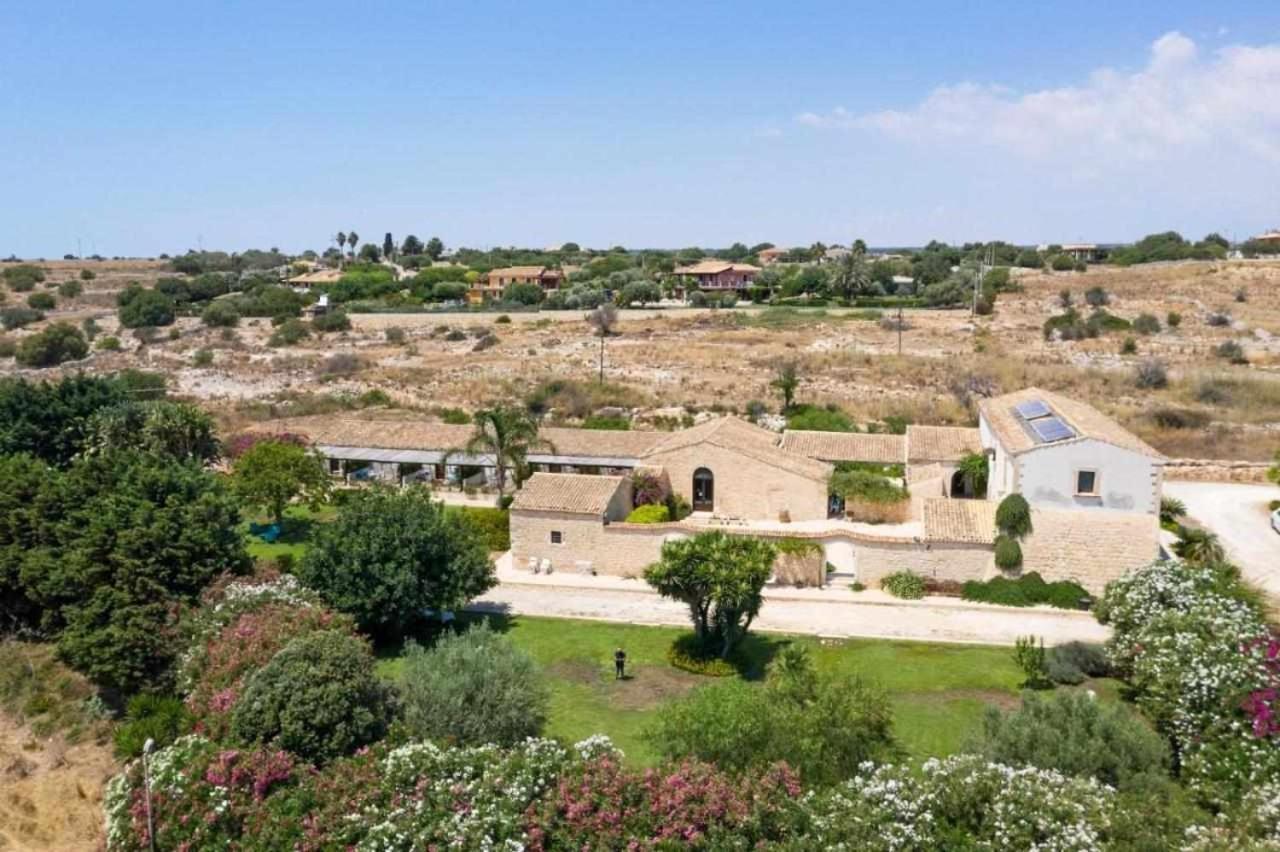 Torre Dantona Country Suites Pozzallo Exteriör bild