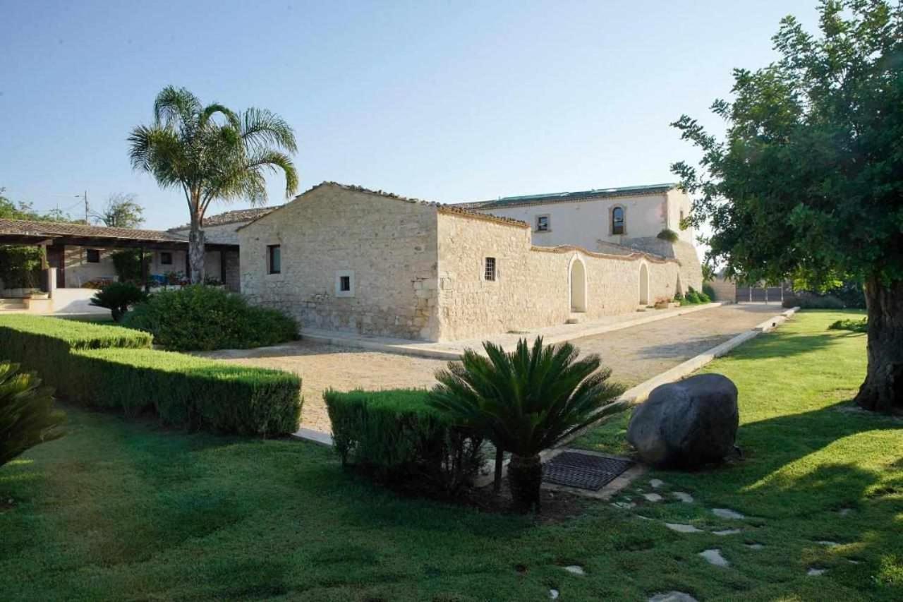 Torre Dantona Country Suites Pozzallo Exteriör bild