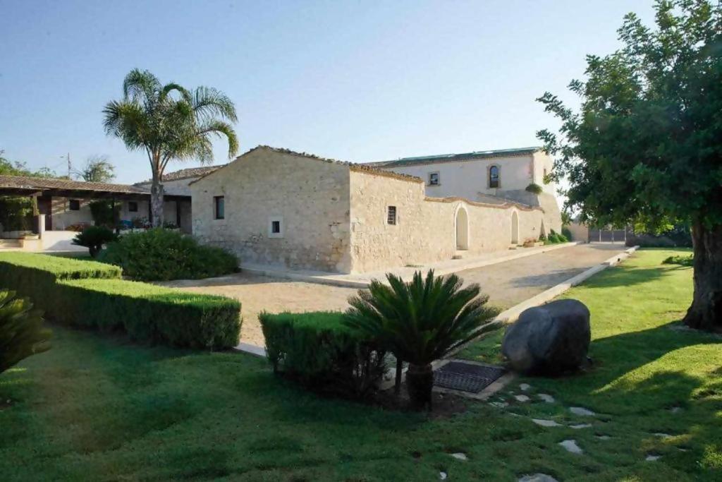 Torre Dantona Country Suites Pozzallo Exteriör bild