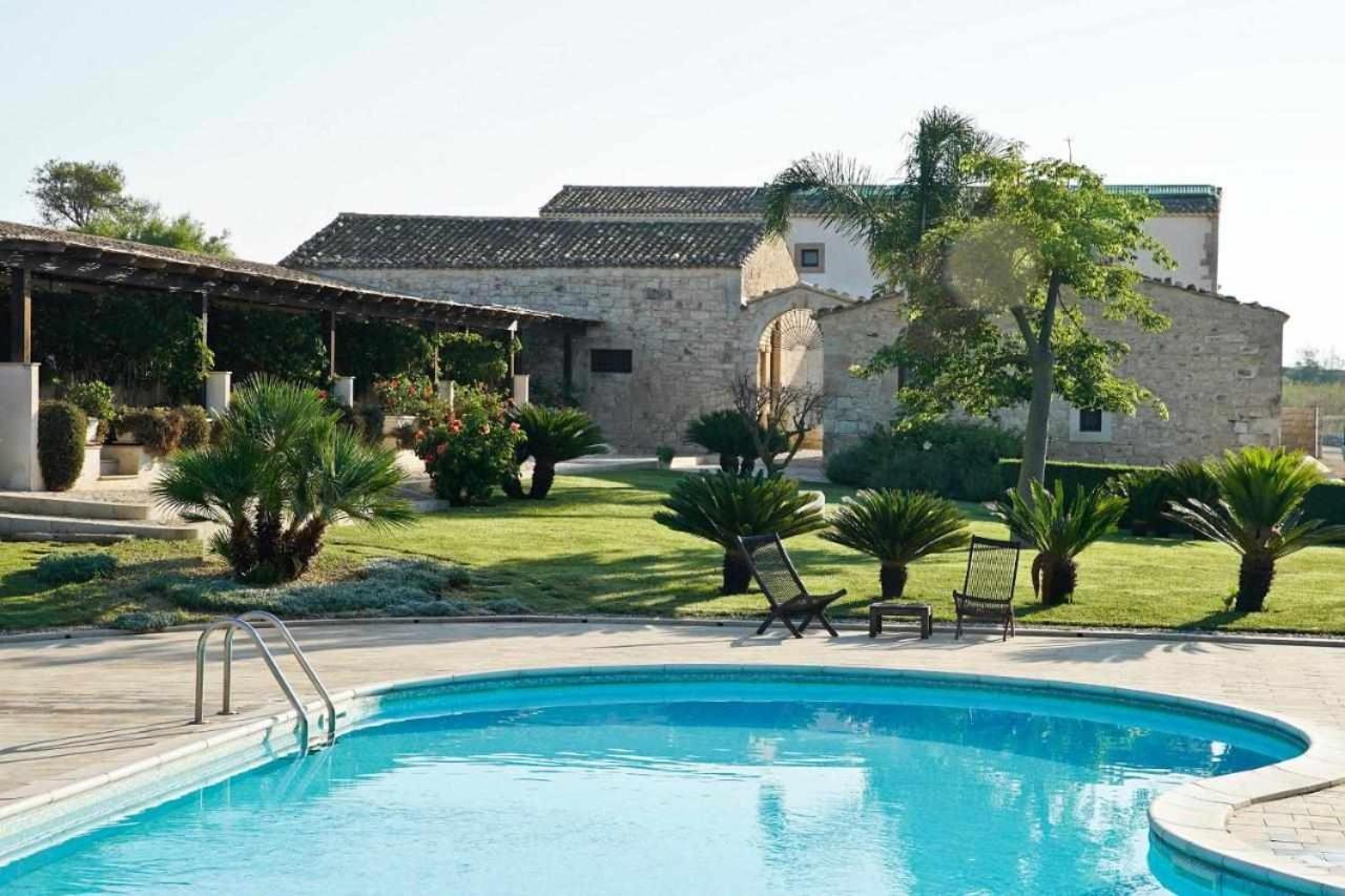 Torre Dantona Country Suites Pozzallo Exteriör bild